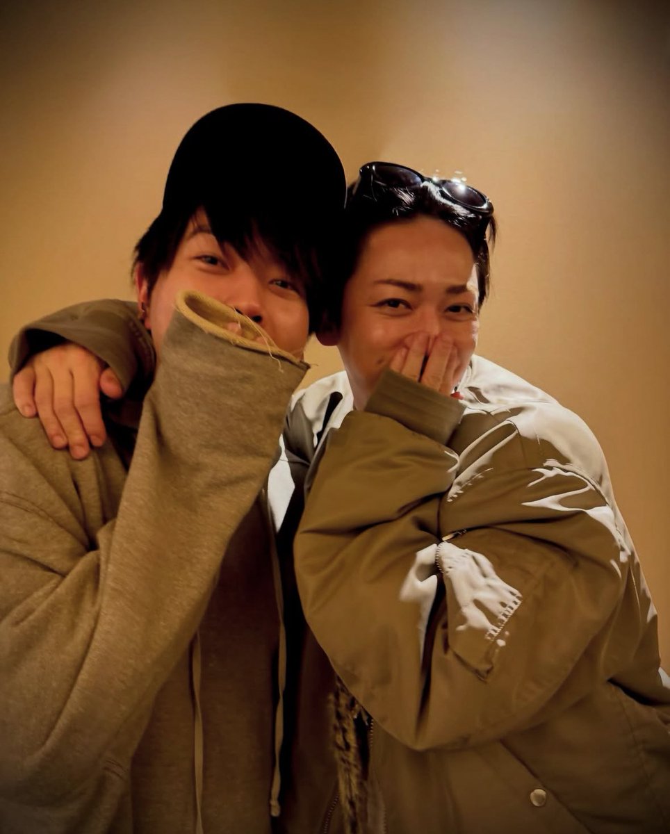wk0223's tweet photo. まっすーとの同期会とアウター同じだけど、そこに赤西もいたってこと…？
同期会だれがいたんだろう💭 https://t.co/lZoyzdsqwI