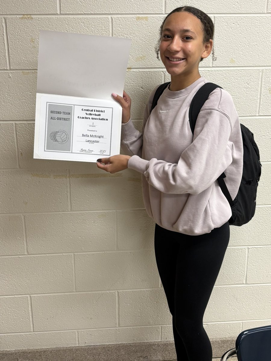 One more congrats for these 2 girls 🌪️🏐❤️ HUGE HONORS