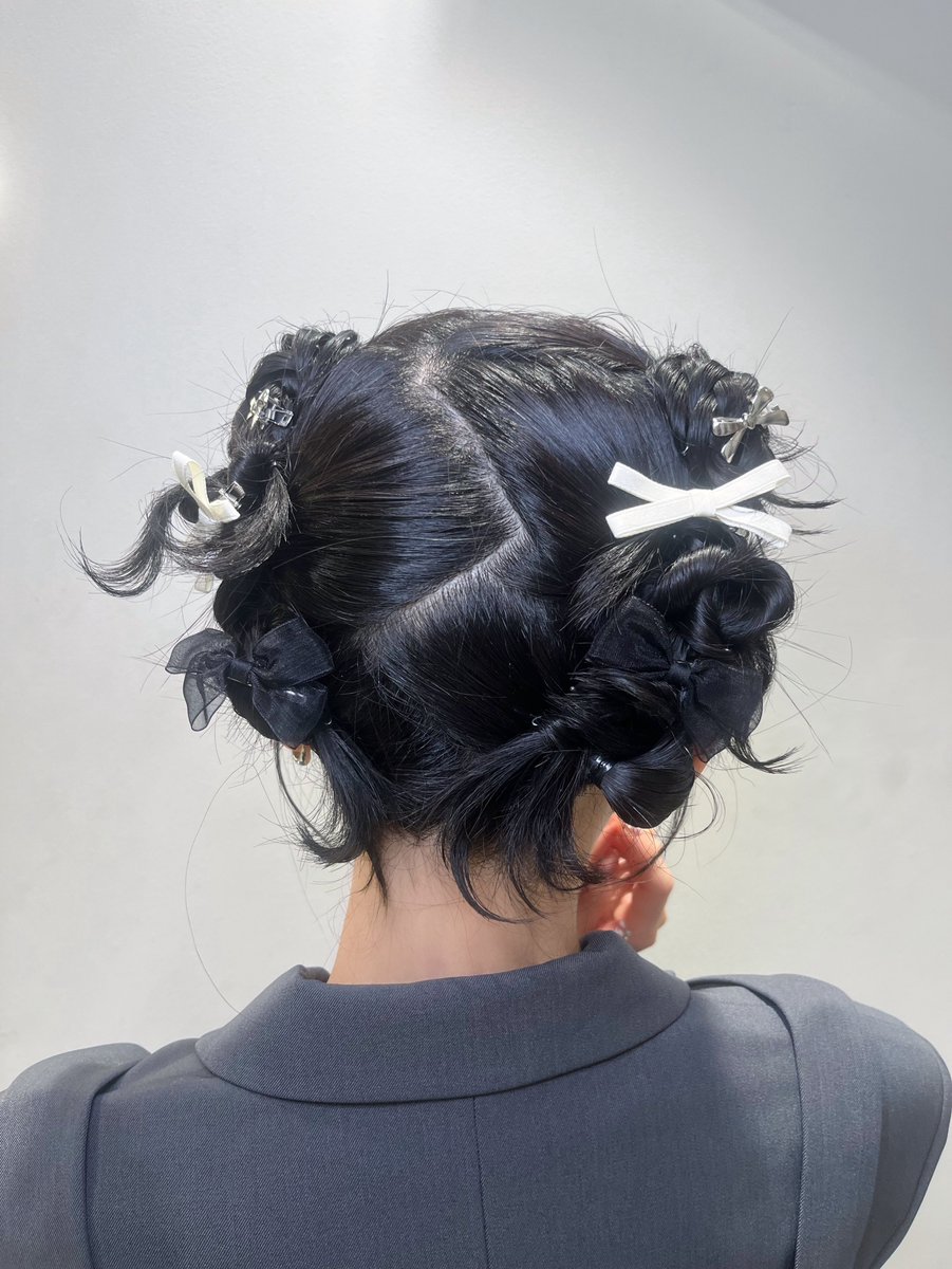 遅ればせながら……
#リコメンズジャンクション にて
#音泉 様よりお花をいただきました💐

いつも本当にありがとうございます🥹💚

ちなみに、後頭部までリボン尽くしでした⋆꙳𝜗𝜚꙳

#ののべる