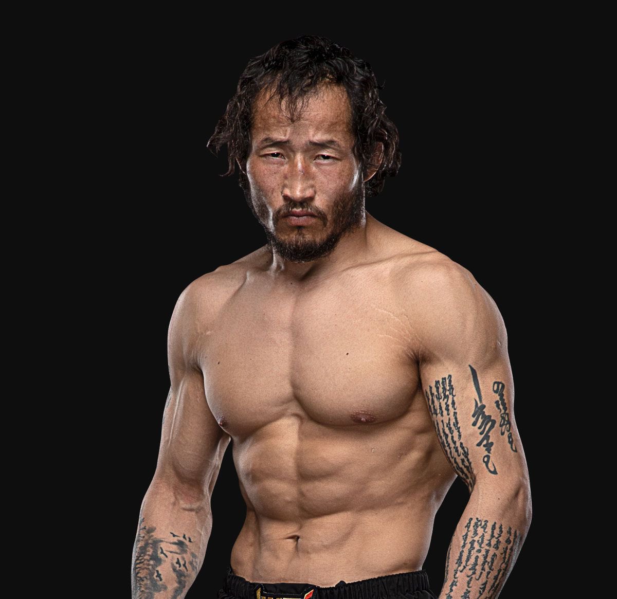 Гоё өвөрмөц Монгол төрх...жижигхэн биетэй майжигдуу мэдээж онигор...мэдрэмж сайтай данхыг унагаах үед схан үг хэлсэн 💪💪💪