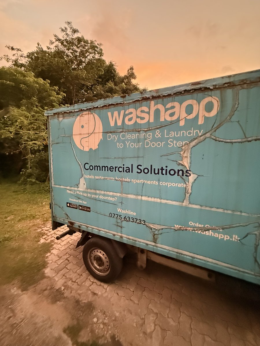 nHiRanZ's tweet photo. Had such a pleasant experience with @washapplk. Needed some quick dry cleaning done and they managed to get it done within 24 hours, and they come and visit you to collect and drop off your laundry.

And yes, they accept card payments on delivery as well. Really cool stuff. https://t.co/0sqGNgr4ie