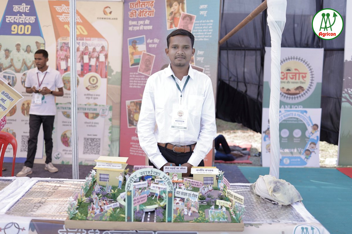 agriconsamiti's tweet photo. "If they can do it, I can too."
Our #Anjor2025 'Education & Gender' stall had:
A display of inspiring women reflecting the visitor's own potential to The "Kavir Saarthak Model" showed the tools to get there—"Kavir Clubs" & "Gender Equality" initiatives.
#Agricon #CHIRP https://t.co/455lmIRvdk