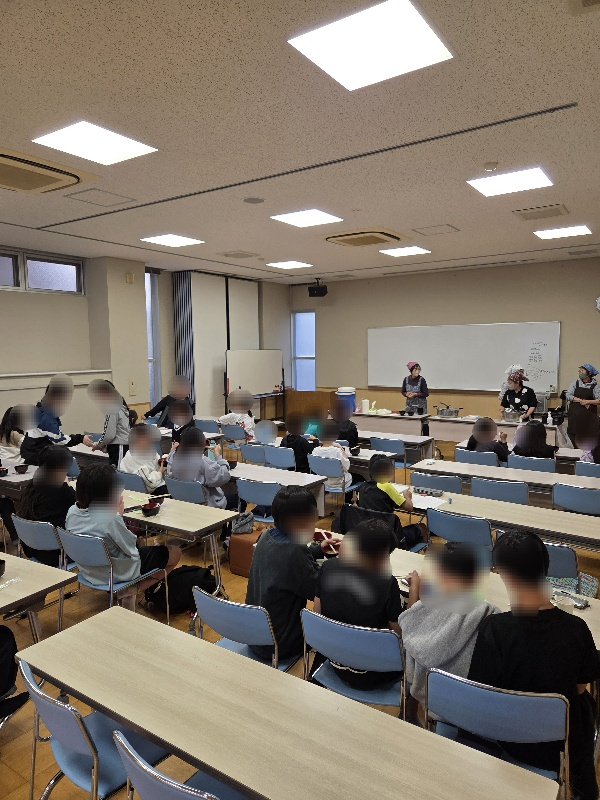 長田南しらす子ども食堂開催  20140511banbi.blog.fc2.com/blog-entry-329…
