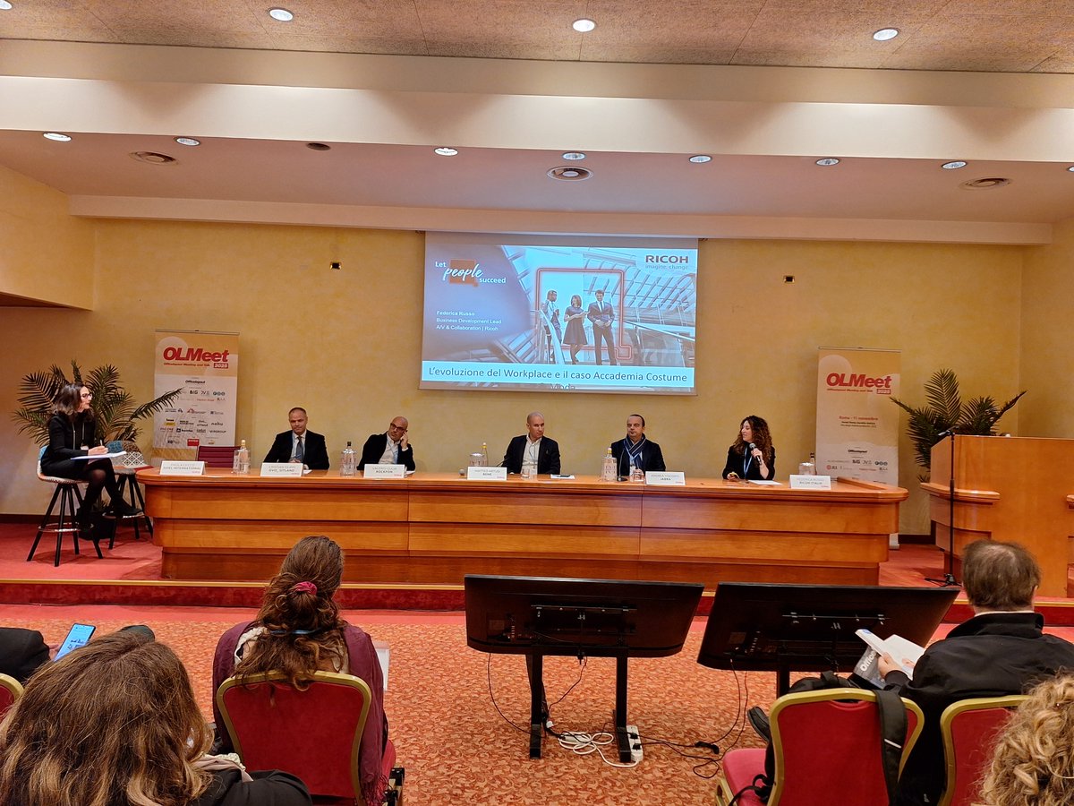 RICOHItalia's tweet image. Oggi siamo a Olmeet Roma per raccontare le nuove frontiere della #progettazione degli spazi.  L’obiettivo è quello di creare luoghi stimolanti che favoriscano flessibilità e benessere, mettendo le persone al centro e la user-experience.  #LetPeopleSucceed #WorkplaceExperience
