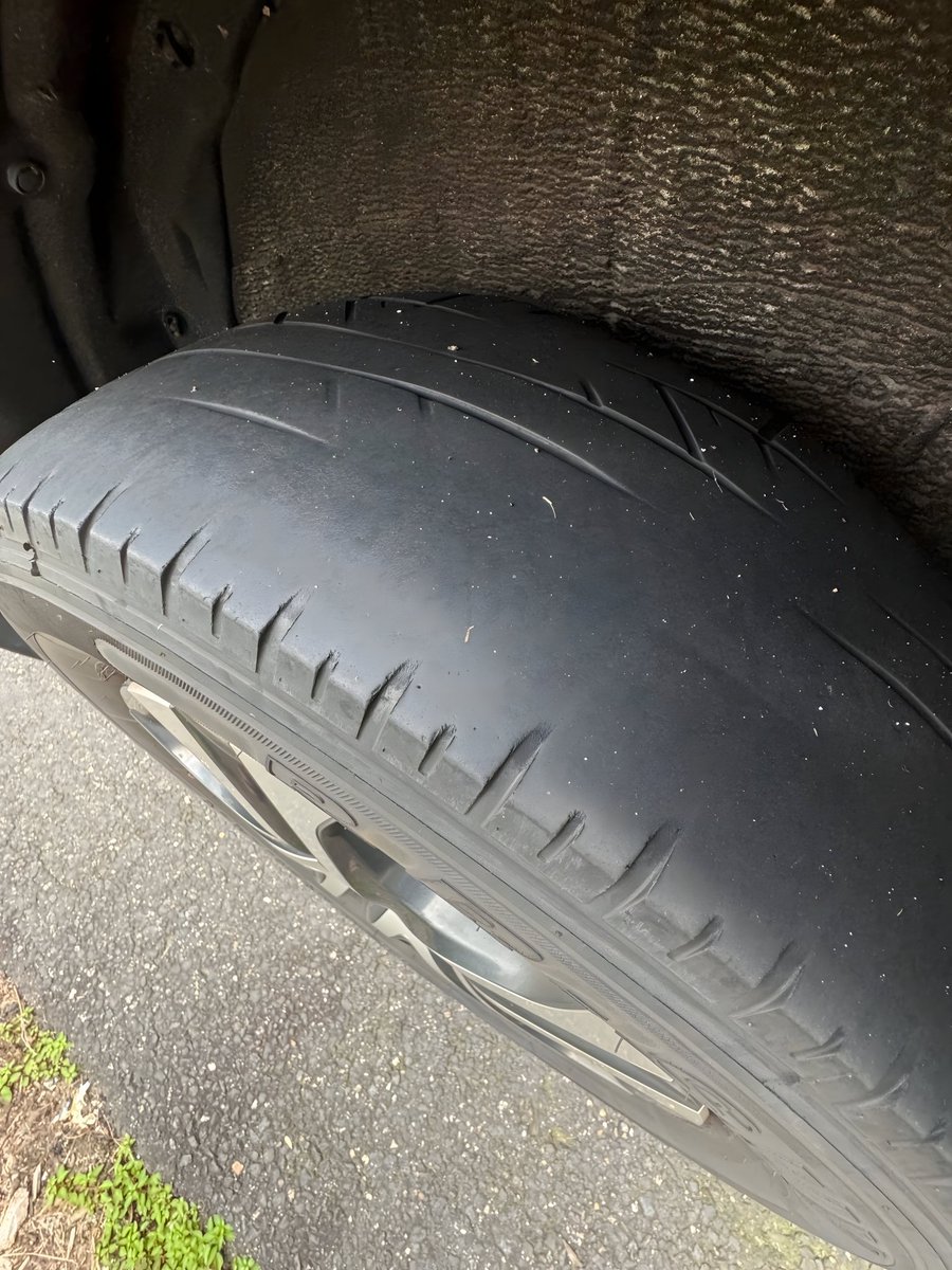Matt_Pinner's tweet image. How would you describe this tire  🛞