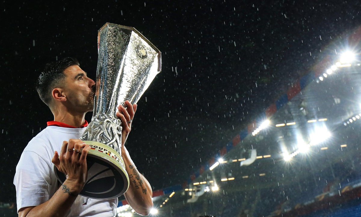 ramirezmaximodc's tweet image. Desde el cielo José Antonio Reyes verá a dos de sus equipos del corazón enfrentarse en la Copa del Rey.

El #SevillaFC viajará a tierras extremeñas para jugar contra el @CDExt1924, último equipo donde militó el eterno canterano de la carretera de Utrera.