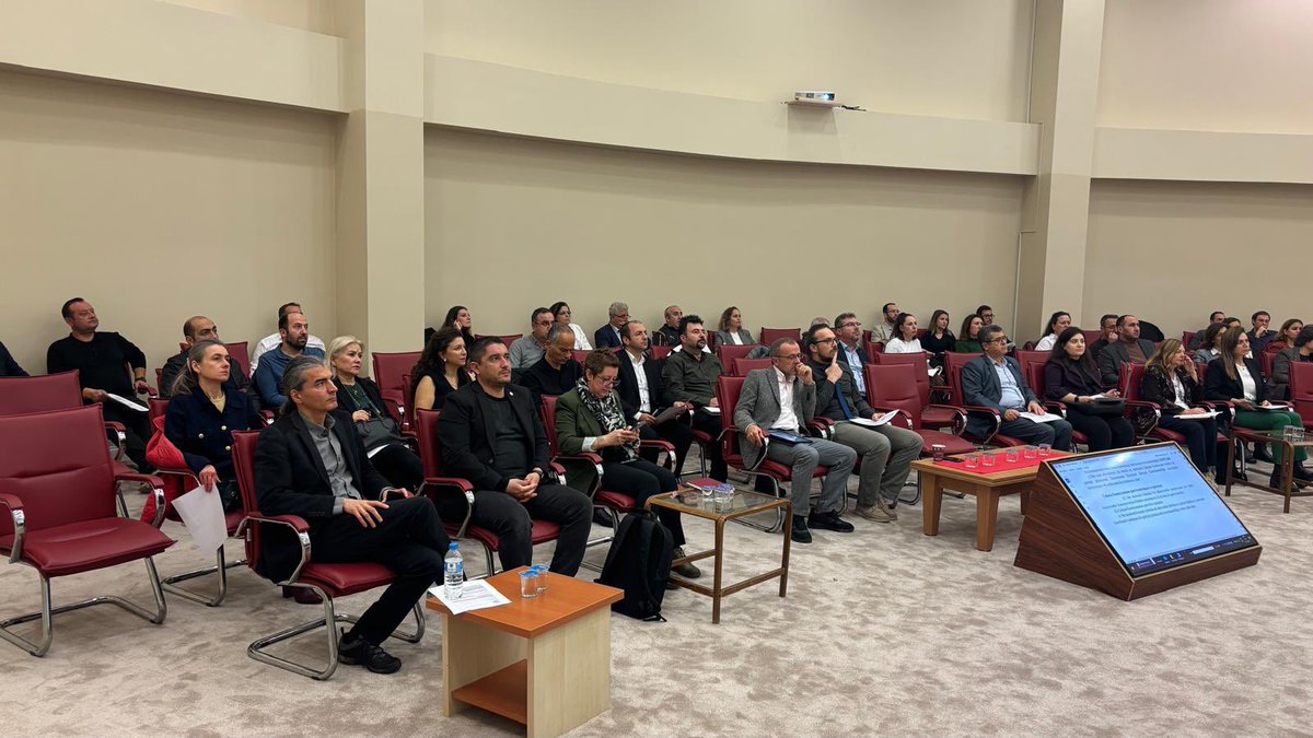 Trakya Üniversitesinde Bilimsel, Kültürel ve Sanatsal Aktiviteler Koordinatörlüğü Tanıtım ve Bilgilendirme Toplantısı Gerçekleştirildi

Trakya Üniversitesi Bilimsel, Kültürel ve Sanatsal Aktiviteler Koordinatörlüğü tarafından Balkan Kongre Merkezi Senato Salonu'nda, Üniversite