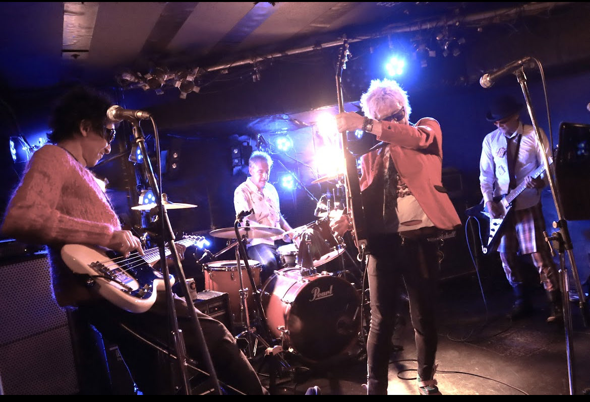 TSUDA_RD's tweet photo. the japonesque idles
下北沢Daisy Bar
“Redd Stock”
📸 @yasu_punkska https://t.co/dobI04ONEG