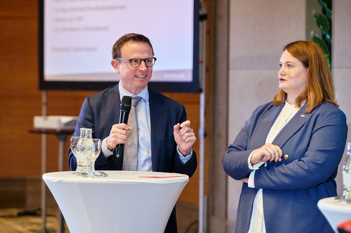 virchowbund's tweet photo. Herzlichen Dank an alle Gäste und Mitglieder, die unsere Bundeshauptversammlung besucht und bereichert haben. 🙏

Wir danken für die spannenden Vorträge, Diskussionen, Ideen und Berichte.

📷 Fotos, Video und mehr hier:
https://t.co/lc3dsS5Cyj

@hans_theiss @VorsitzenderNAV https://t.co/6l4sPIlpdD