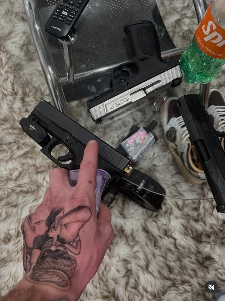 Yippiekiyay6's tweet image. I love waking up and seeing someone openly post their felonies on the gram.