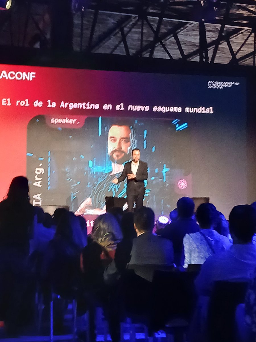 editorapi9 tweet media