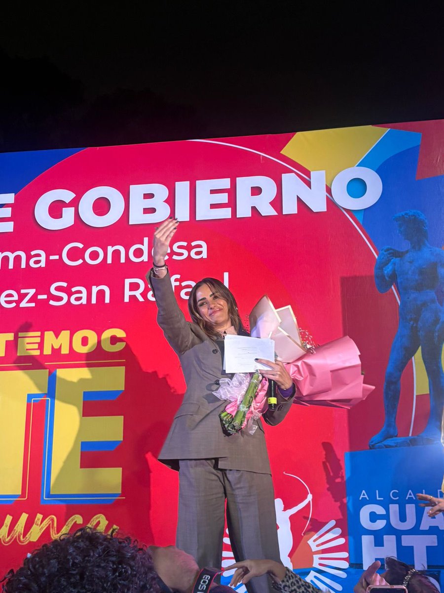 LuisFigueroaS1's tweet image. Un año de lucha, logros y compromiso. Gracias, Ale y todo el equipo: ¡el Concejo está con ustedes siempre!
❤️ 10 nov 2025
#GiraRendiciónDeCuentas #PrimerInforme #ElPoderEnTusManos #AlcaldíaCuauhtémoc #LuisFigueroaTuVecinoAmigo