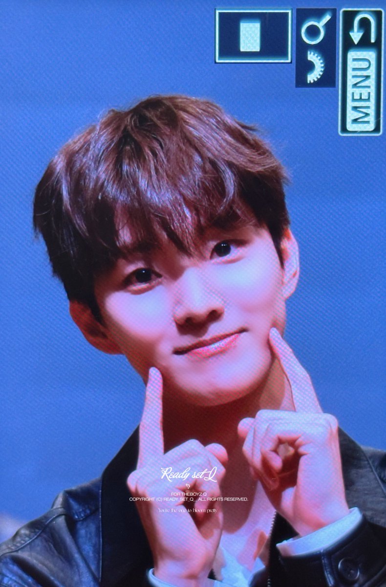 251111 창민이가 빼빼로줌😍

#THEBOYZ #더보이즈 #큐 #지창민