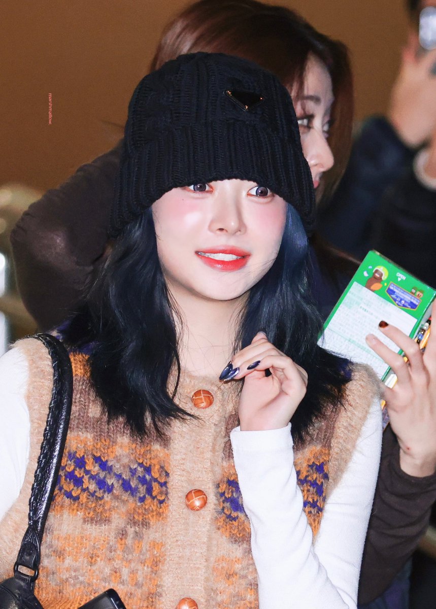 251111

오늘의 말랑이🥹🤍

#르세라핌 #홍은채 #은채 #ウンチェ
#LE_SSERAFIM #HONGEUNCHAE