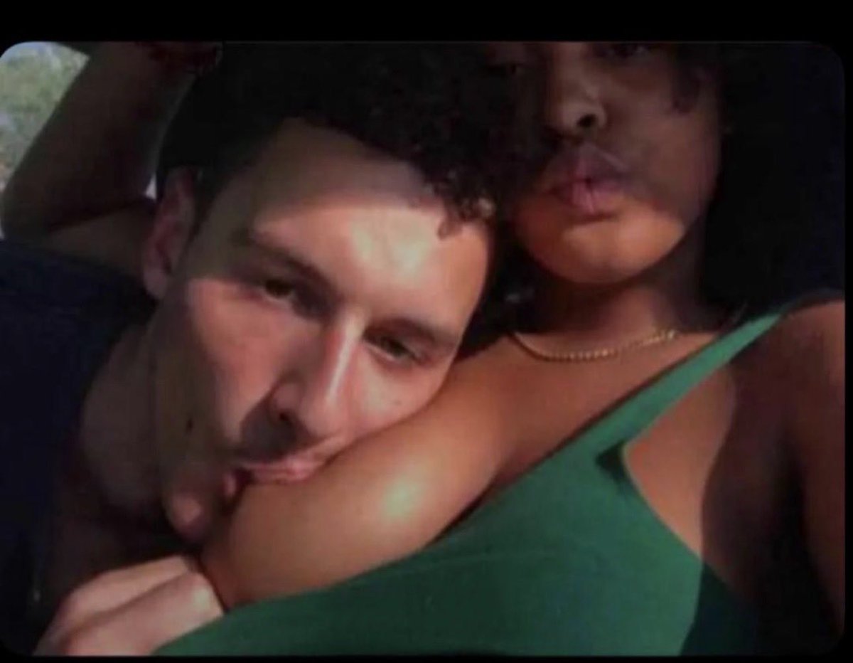 ADyNDSuBMaRiNe's tweet image. Hey @RubiRose ✨⚡
Come to ABJ, we’ve got a private beach house in Maitama waiting just for you ❤️💤
Me &amp;amp; @ABJ_psycho will show you around Aso Rock, Wonderland, and the Real FCT vibe 😎🔥
The Nation capital is ready for you,Queen 👑 #Abuja #RubiRoseInABJ