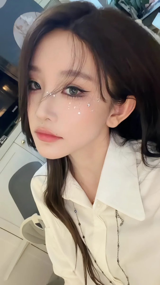 tazxing's tweet photo. 251029 죠우스위 부계정 도우인 (1)

‘# 第一次见到你’

#周诗雨 #ZhouShiyu #주시우 #SNH48 https://t.co/AlAXqMio5M
