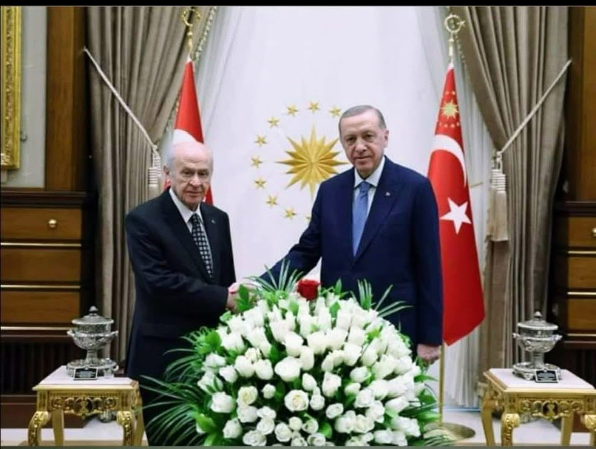 MusaAyd48412551's tweet photo. 💢MHP ve Cumhur İttifakı Türkiye’nin #istikbal aydınlığı, #istiklalinin güvenlik kilididir!
💢MHP ve Cumhur İttifakı, Türk milletinin güçlü #nefesi, gür #sesi, parlak #geleceğidir!
Bilge Liderimiz Sayın Devlet BAHÇELİ https://t.co/6TFwYmhqdg