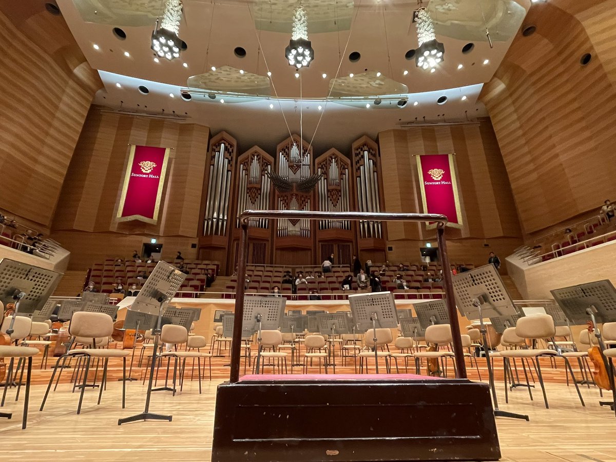 TOUZAIBUTAI's tweet photo. ウィーンフィル11日ティーレマンが表現したいこと全てが音として表出した異次元のブル5だWphilの全力投入の献身にも心を打たれた無論実演に伴う傷もあったが感銘度が超越微に入り細に入りの拘りのリードで楽員の苦心も伝わるが全てを凌駕する大団円の突き抜け方は尋常で無く永く記憶に残る演奏であった https://t.co/mnHmmcaZ1e