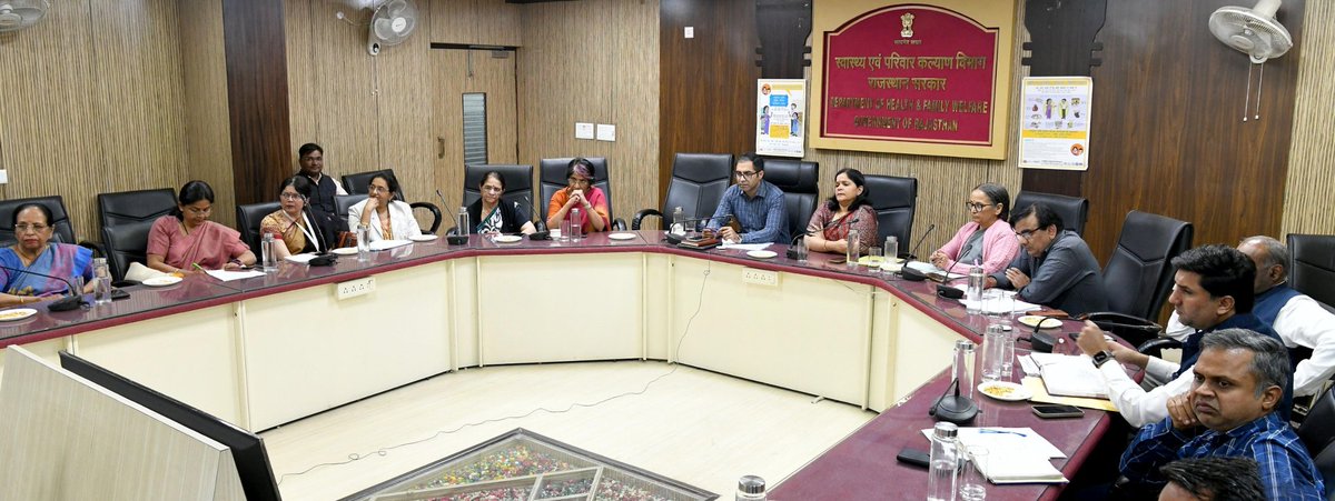 मातृ एवं शिशु मृत्यु दर को कम करने की दिशा में पहल

वरिष्ठ स्त्री एवं शिशु रोग विशेषज्ञों के साथ चर्चा कर लिए सुझाव

गर्भवती महिलाओं की मॉनिटरिंग के लिए और सुदृढ़ होगा सिस्टम

dipr.rajasthan.gov.in/press-release-…