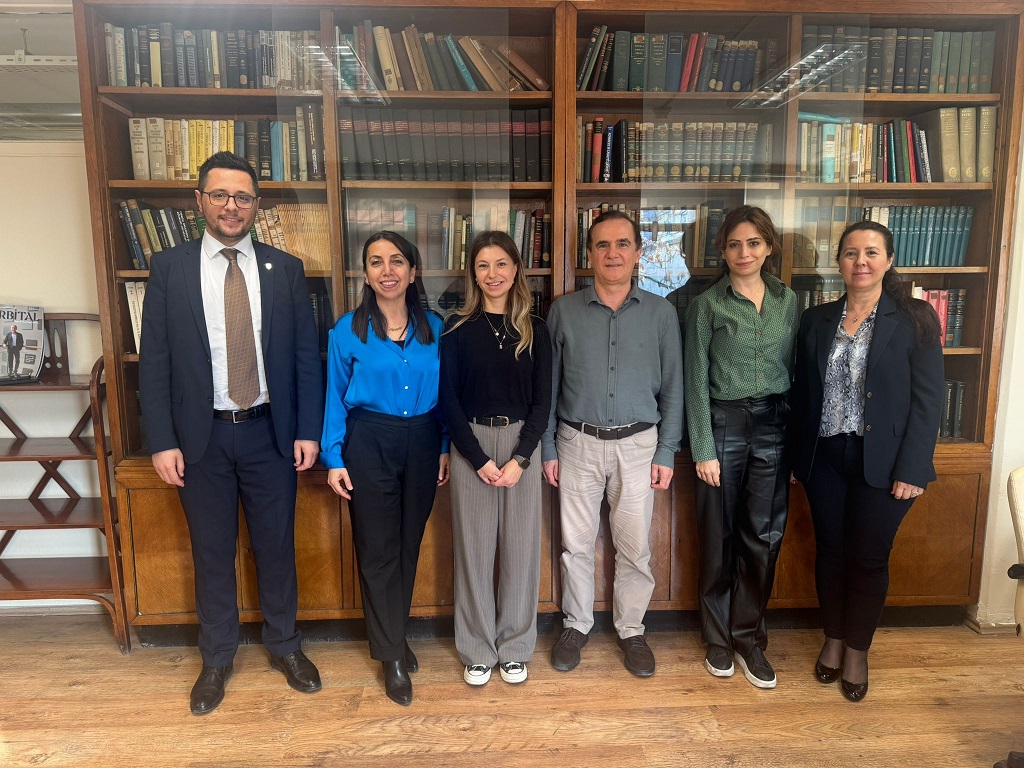 Prof. Dr. Ayşegül Gölcü hocanın davetiyle, öğrencisinin İTÜ'deki tez savunma sınavında jüri üyesi olarak yer aldım. Kutluyor, başarılar diliyorum. 🐝