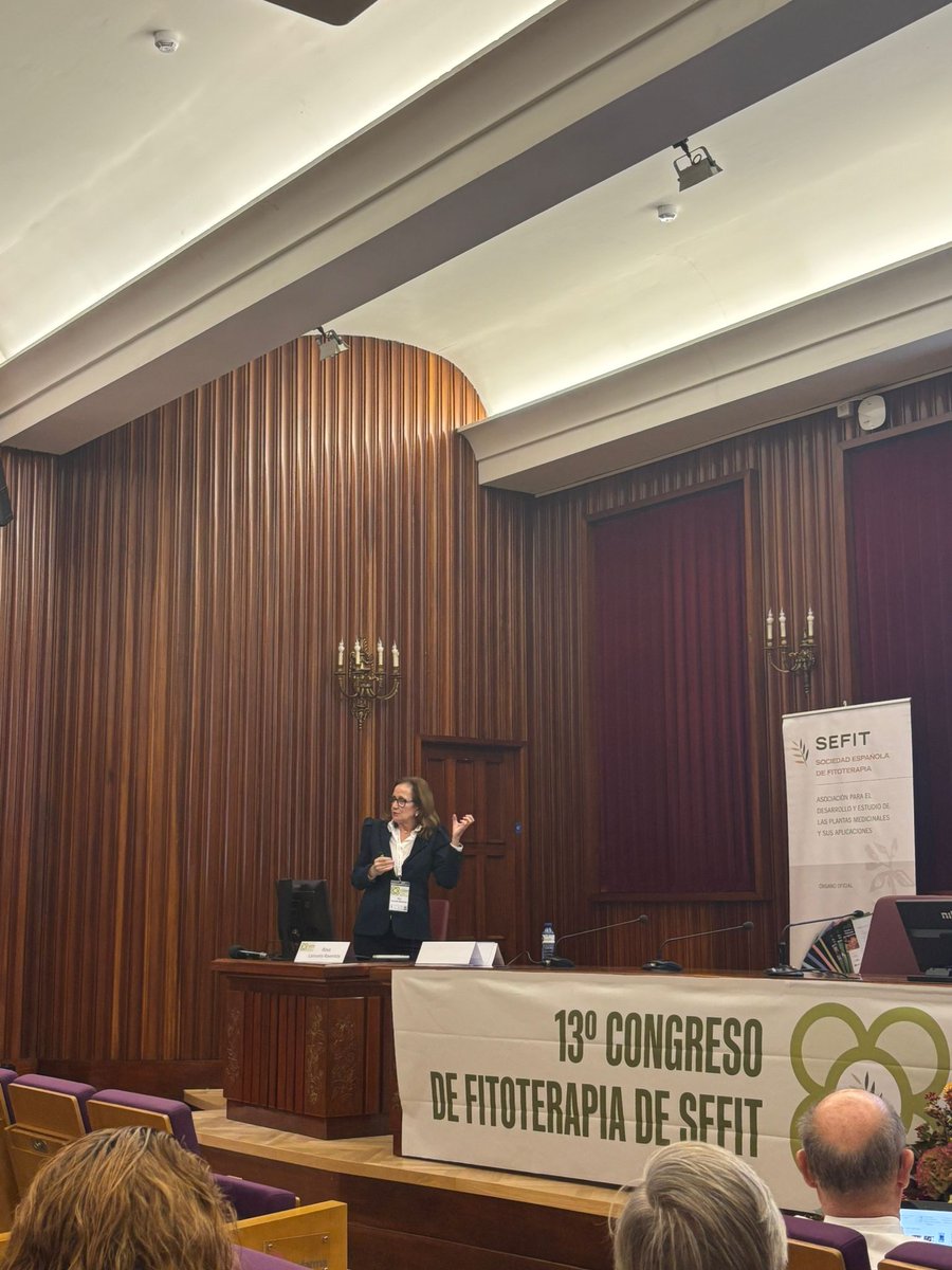 🔵13th Congress of Phytotherapy of the Spanish Society of Phytotherapy

<a href="/LamuelaRosa/">Rosa M Lamuela Raventos</a> delivered a talk on the therapeutic properties of tomato, emphasizing their role in human health.

<a href="/rlopezso66/">Ricardo López Solís</a> presented a poster on the benefits of lycopene consumption in prostate cancer.