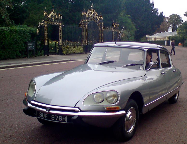 xrpcryptogst's tweet image. Which one would you choose 
Citroën SM Widebody Restomod or the Citroen DS 
#CitroenDS

youtube.com/shorts/rZ5uG3j… via @YouTube