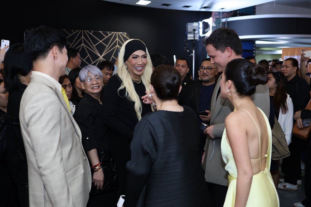so pretty naman!!

#ViceGanda | Vice Ganda
(c) Star Cinema