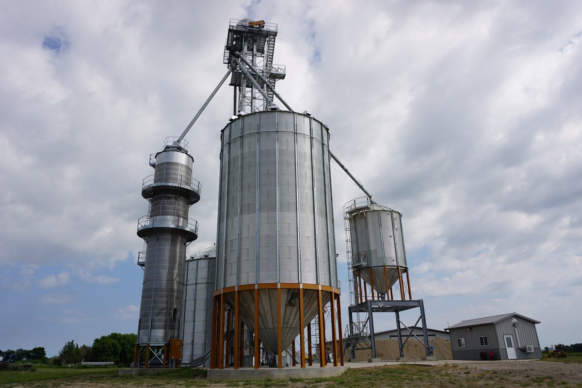 BuildSummitInc's tweet photo. It’s never too early to start thinking ahead. When it's time to expand storage or improve your handling, conditioning, or monitoring, we’re here to help.
Grain bins. Handling. Conditioning. Monitoring.
Plan now for future harvests at https://t.co/zzdBI6UoRS.
#GrainSystems https://t.co/hH8howYTAW