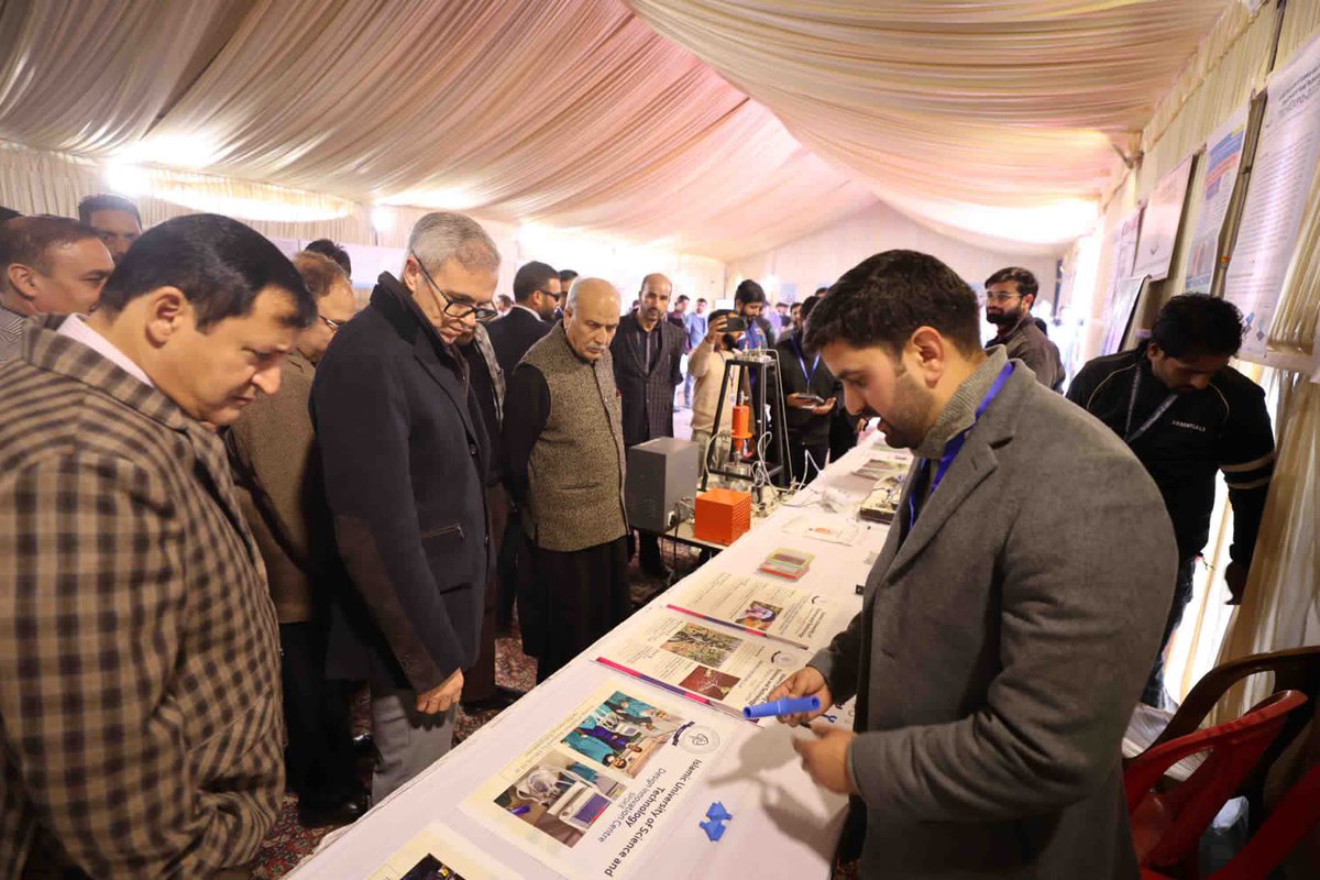 JKNC_'s tweet image. Hon’ble Chief Minister Omar Abdullah
attended the 20th Foundation Day celebrations of the Islamic University of Science and Technology (IUST), Awantipora, as the Chief guest. He was accompanied by the Honourable MLA Pampore, Rt Justice Hasnain Masoodi. 

They congratulated the…