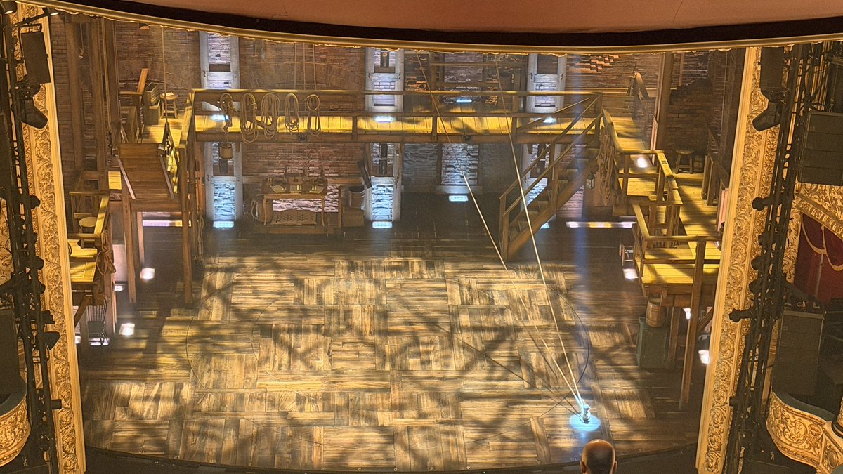 MusicJPA's tweet photo. JPA Advanced Higher Class are ready for Hamilton! ⭐️ https://t.co/aDdc41NwxQ