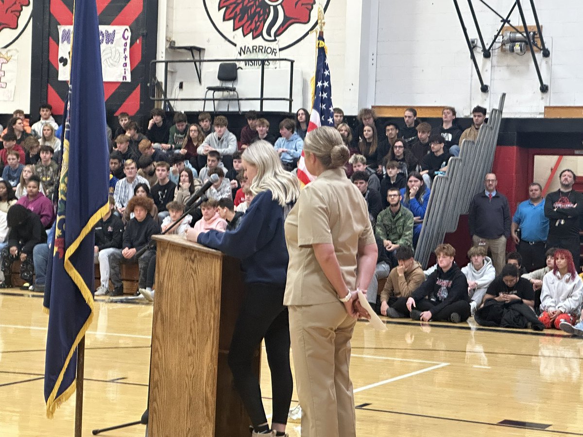 The <a href="/EFWarriors/">Elizabeth Forward HS</a> kicked off our first Veterans Day Assembly this morning honoring those who served. Each building across the district has special events planned today to recognize and thank our veterans. 🇺🇸