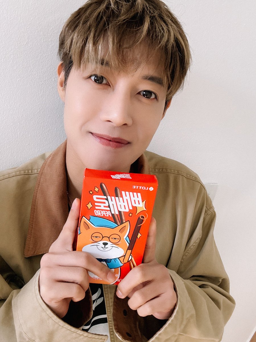 FIVEOONE_offcl's tweet photo. 1️⃣1️⃣💚1️⃣1️⃣ 해피 #빼빼로데이

#FIVE_O_ONE #FIVEOONE #파이브오원
#KIMHYUNJOONG https://t.co/aUU8QjsOm1