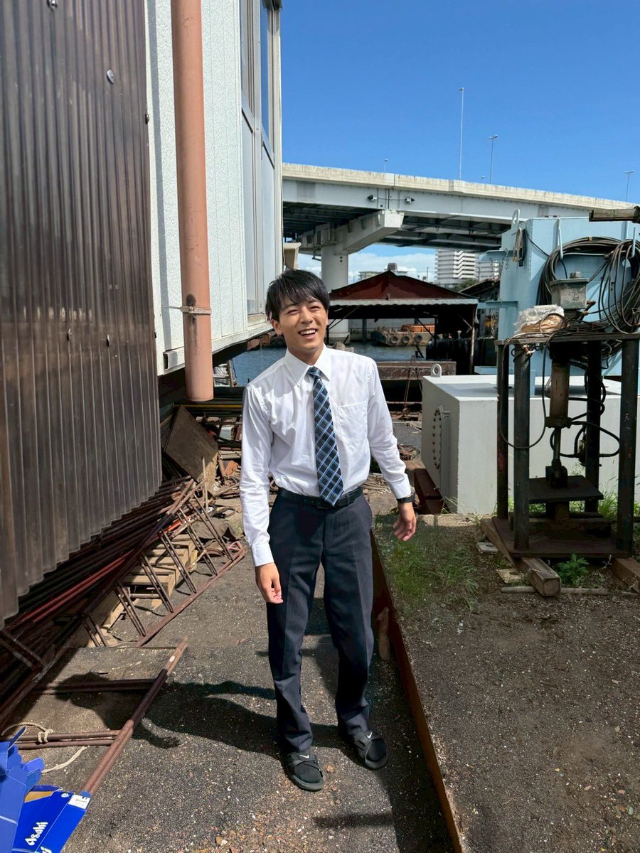 『新東京水上警察』第6話！
ご視聴いただきありがとうございました！

日下部さん...。
少し本編が哀しい展開に...。
そういう時は癒しの遠藤を授けます。
ピンクの髪留めを付けているくせに、
全力でカッコつける遠藤です。受け取れ！
来週もまた見てくださいね〜。指スマ5！
わっははははー。