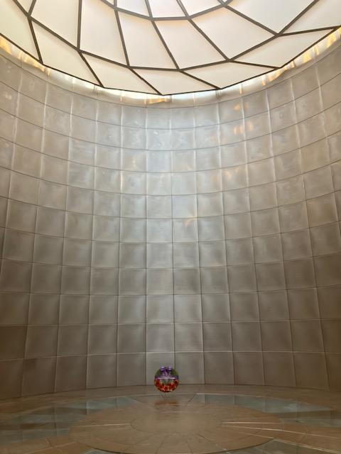 Les Canadiens se souviennent de ceux qui ont servi et continuent de servir notre pays. 

Le musée est ouvert aujourd’hui de 9 h à 17 h et l’entrée est toujours gratuite pour les militaires et anciens combattants canadiens. ow.ly/ZEzs50Xkt2l

#JourDuSouvenir