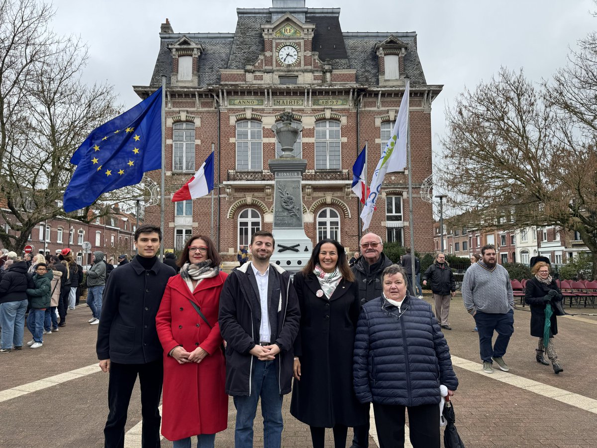🕊Nous étions présents à la cérémonie de commémoration de l'armistice du 11 novembre 1914.

En ce jour de mémoire, nous n'oublions pas le sacrifice de nos morts pour la France pour obtenir la Paix.
