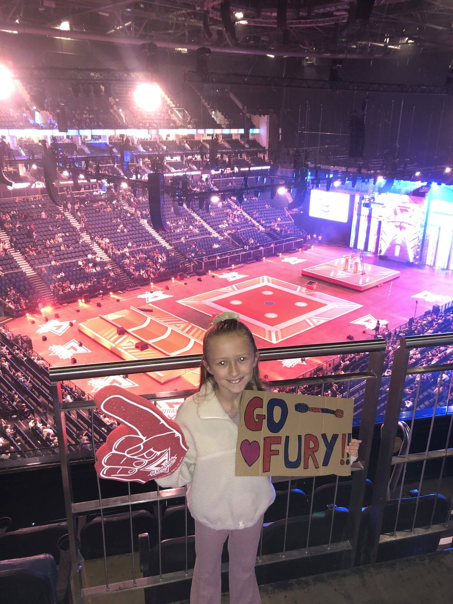 Waynebaker83's tweet photo. @_jodieounsley your my daughters favourite gladiator and we was at the O2 arena Saturday for gladiators live, here is her sign she made for you. https://t.co/vmBlB53Xrj