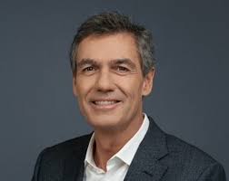 Acho fantástico agora escalpelizar-se a candidatura de João Noronha Lopes. Não era um óptimo candidato, não foi agregador, cometeu erros... Sou das pessoas mais exigentes com o clube e, por consequência, com os candidatos à presidencia. Já repeti que não tenho presidentes. O meu