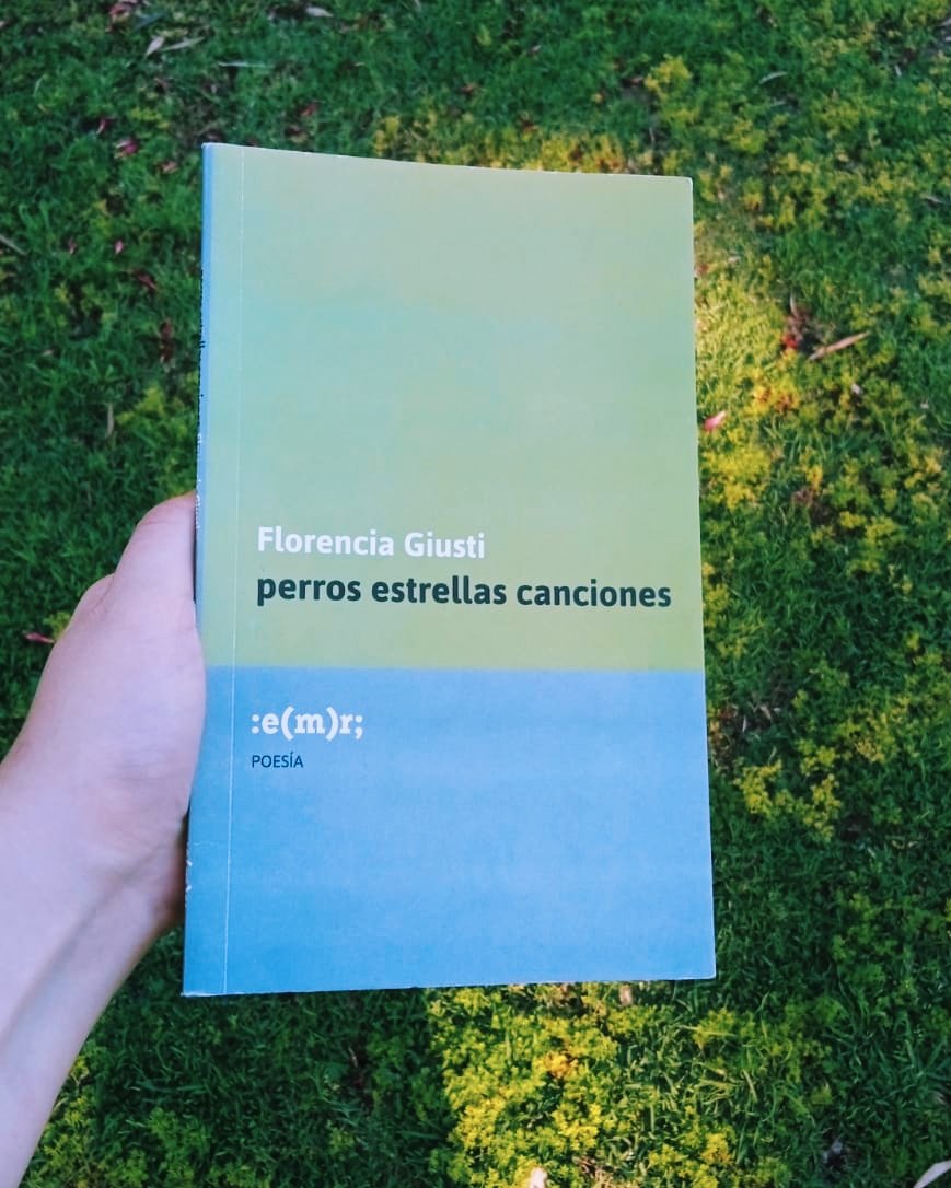 intigs's tweet image. Algunas son ilustradoras
otras poetas
otras no sé.
Están sonriendo frente a playas o parques...

(Florencia Giusti)

nuevaprovenza.blogspot.com/2025/11/tres-p…