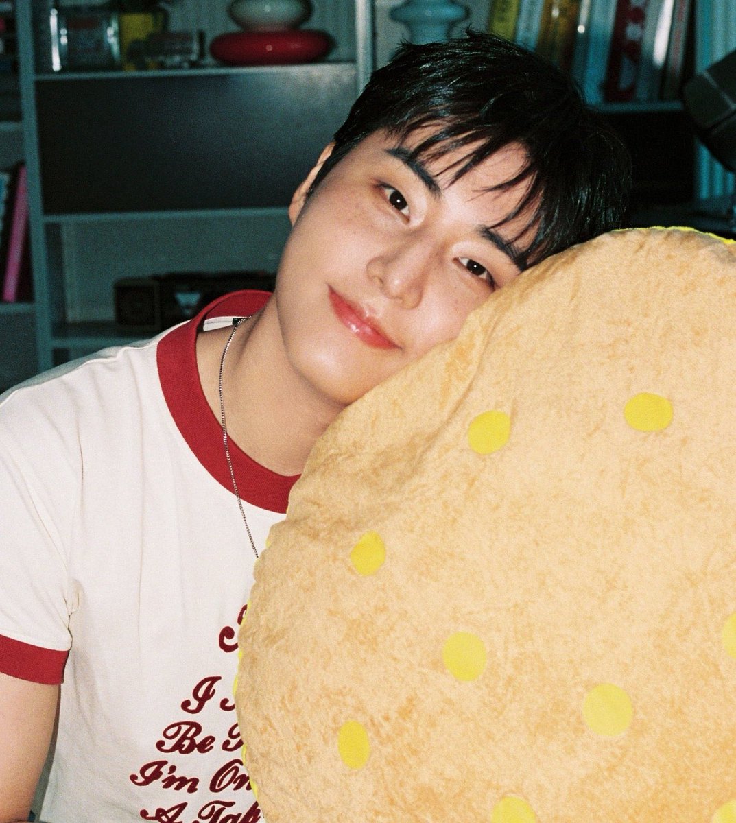 DAY6　ヨンケイ⒄ youngk's dimple & flower pose lover (@bassistadmirer) / Posts / X