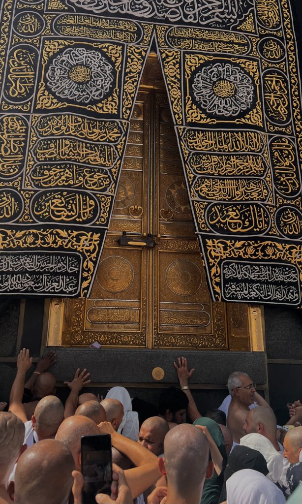 ecrinall_'s tweet photo. Şu mecruh gönlümdeki taht senindir, Rabbim!
Dergâh-ı izzetinde kulluğuna talibim.. https://t.co/QJzjJe32ok