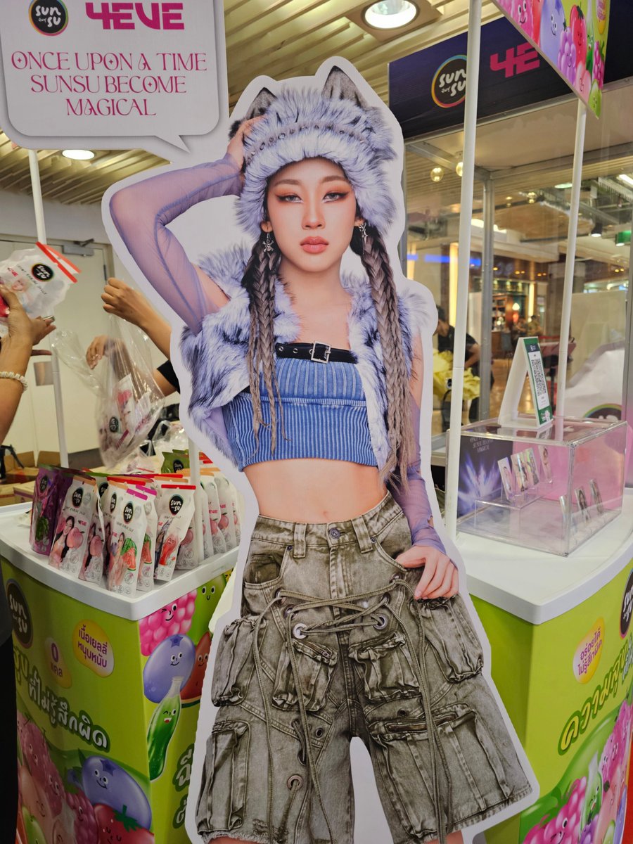 gentzp_'s tweet image. หวัดดีจ้าาาาาลูกสาว ยืนมาทั้งวันเมื่อยมั้ยคะ

#SUNSU4EVE
#SUNSUTheprequelAndThesequel 
#Fai4EVE #4EVE