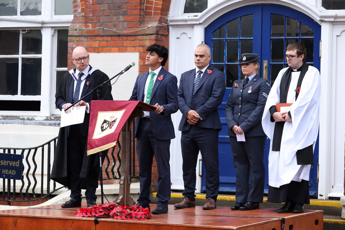 Remembrance Service at the Royal Grammar School High Wycombe this morning <a href="/rgshw/">RGSHW Headmaster</a> <a href="/RGSHWCCF/">RGSHW CCF</a> <a href="/rgsh/">Rick Sheasby</a>