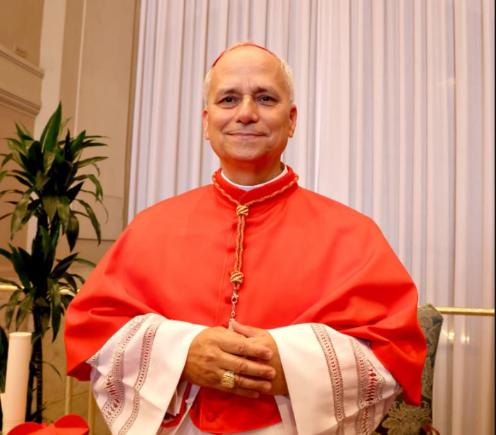 arte_catolica's tweet photo. Essa semana o Vaticano publicou algumas curiosidades sobre o Papa, entre elas, a lista de seus 4 filmes favoritos, vamos a ela 👇 https://t.co/UAseAcNfgo