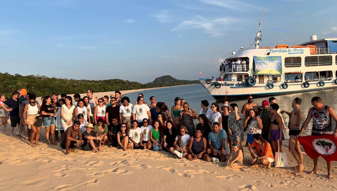 Povos ancestrais da Amazônia, pesquisadores e sociedade civil se unem para adiar o fim do mundo: em expedição para a COP, discutiram os impactos da mineração, impactos dos efeitos das mudanças climáticas para populações vulneráveis, injustiça climática++
saudeealegria.org.br/redemocoronga/…