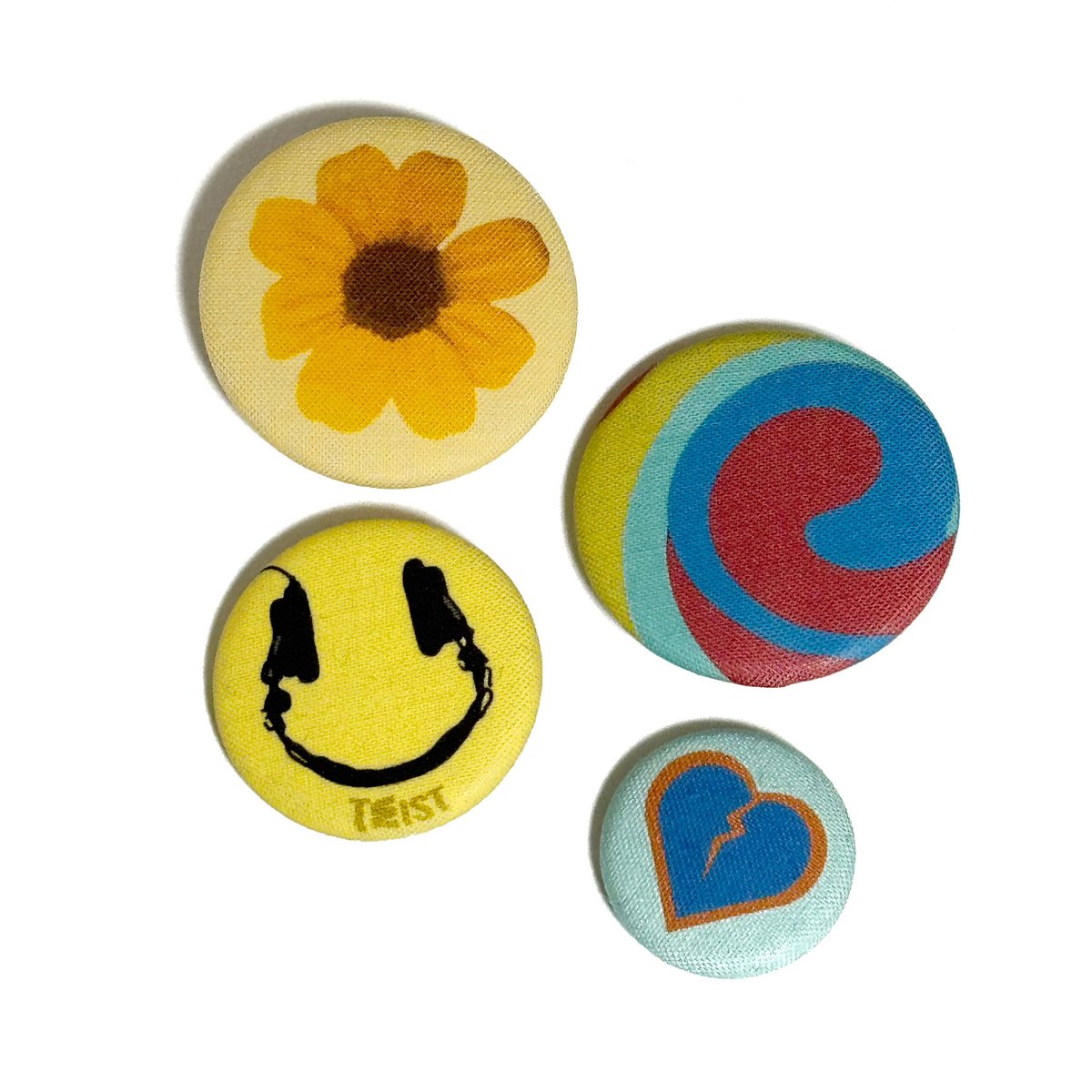 バッチ様へ♥ 異素材のバッジ屋 (@badge_isozai) / Posts / X