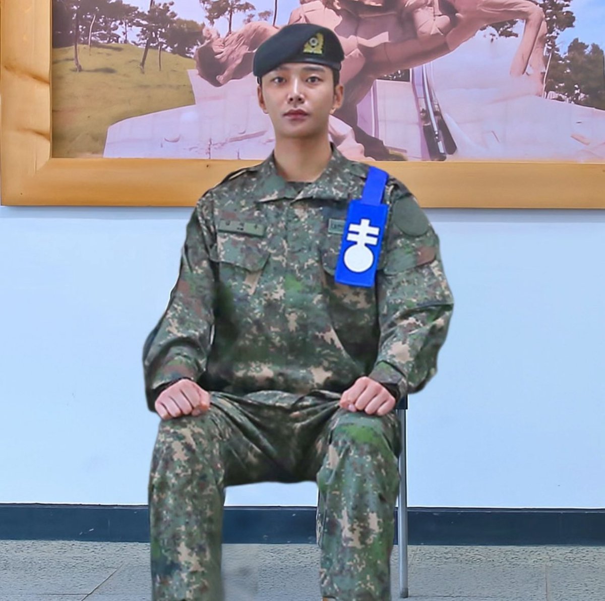 rwarchive's tweet photo. Company Commander Trainee ROWOON!
So proud of you 🫡💛 https://t.co/PkHmZO76w2