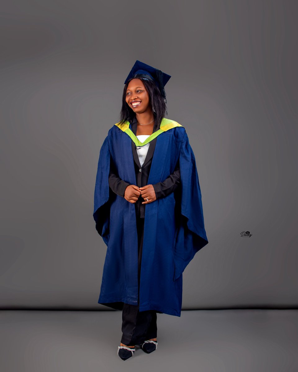 talk2omomary's tweet image. ...my first degree, 14 years after secondary school!🫢

some did it in 4 years, others 5 or 6 but mine took 14 years, seven UTME, a national diploma, tears, sweats and mental breakdowns!🥹

but i did it anyway!!!

BSc Statistics 
Second Class (Upper Division)
University of Ibadan