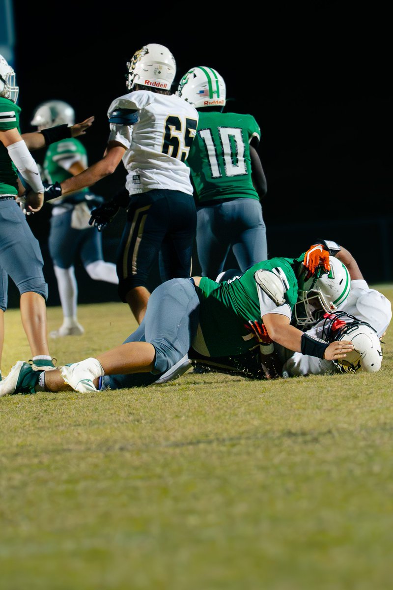JPWright70's tweet photo. Grateful for a pretty good sophomore season! Ready to train in the off season and start wrestling.  Let's go! @coachstrickland @EHS_GamedayLIVE @FootballEasley @CoachSHouston1 @MattStackSr1 https://t.co/zAsMiLhbJb
