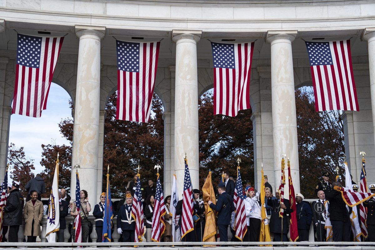 Reminder: The National Veterans Day Observance will take place today, Nov. 11 at 11 a.m. at ANC's Memorial Amphitheater. 

🔗For those unable to attend in person, a livestream of the event is available at dvidshub.net/webcast/37064