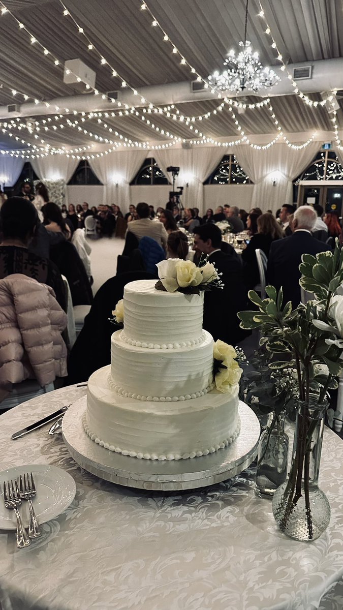 icakes1's tweet photo. Congratulations Isabella &amp; Ralphie! 🎉
We’re so proud to be part of your special day as your wedding cake supplier. 💕
Like them, join us for a FREE cake sampling &amp; consultation to plan your dream wedding cake. 🎂

👉 https://t.co/dLl0es6nAq

#IrresistibleCakes #WeddingCakes https://t.co/uQ0oqzbCkt